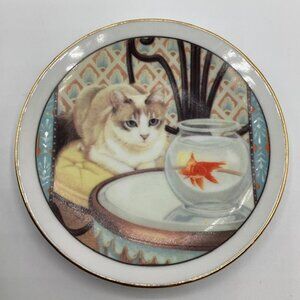 Cat/Goldfish Small Decorative Cermic Plate Gold Trim Russ Berrie 4.5"D Vintage‎